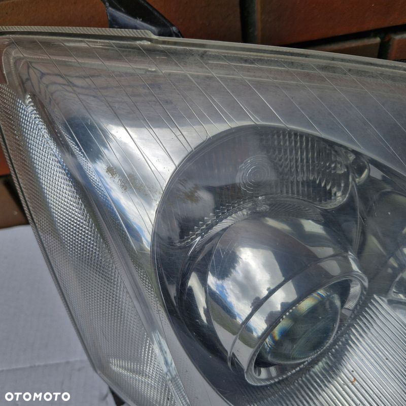 TOYOTA AVENSIS T25 03-06 LAMPA PRZÓD PRAWY - 4