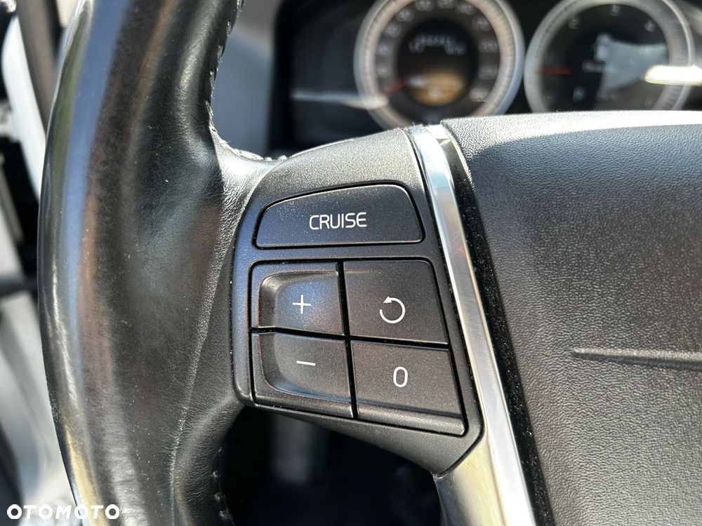 Volvo XC 60 - 22