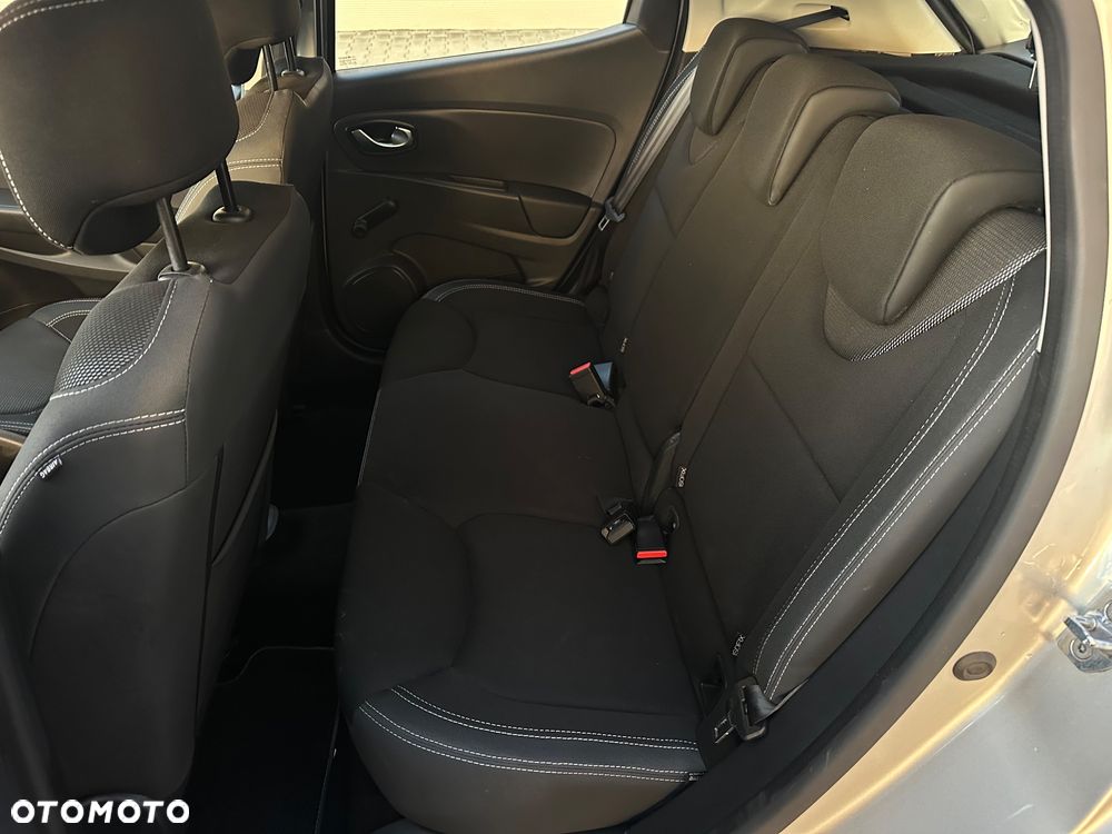 Renault Clio - 12