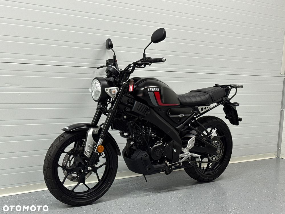 Yamaha XSR - 12