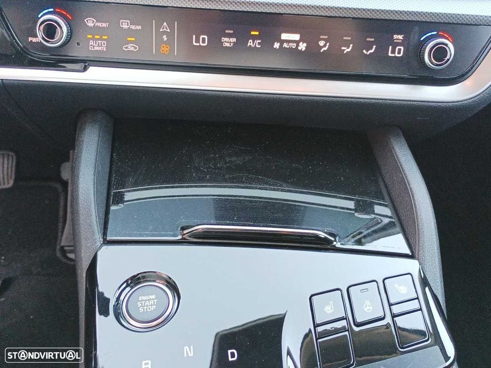 Kia Sportage 1.6 T-GDi PHEV Tech - 14
