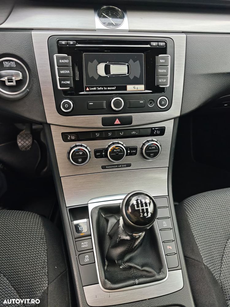 Volkswagen Passat - 16