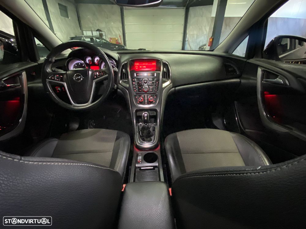 Opel Astra 1.3 CDTI Cosmo - 10