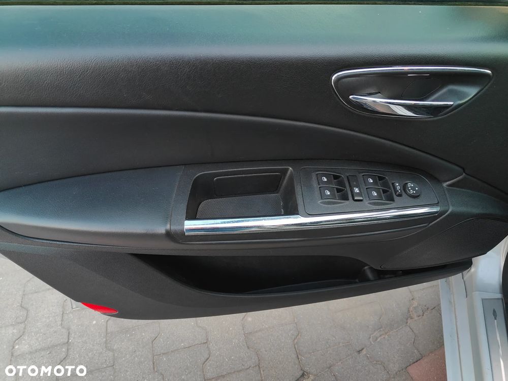 Lancia Delta 1.6 MJ Silver - 10