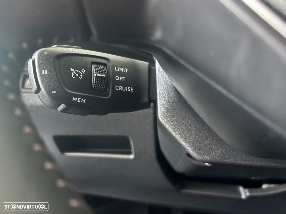Peugeot 3008 1.5 BlueHDi Allure - 18