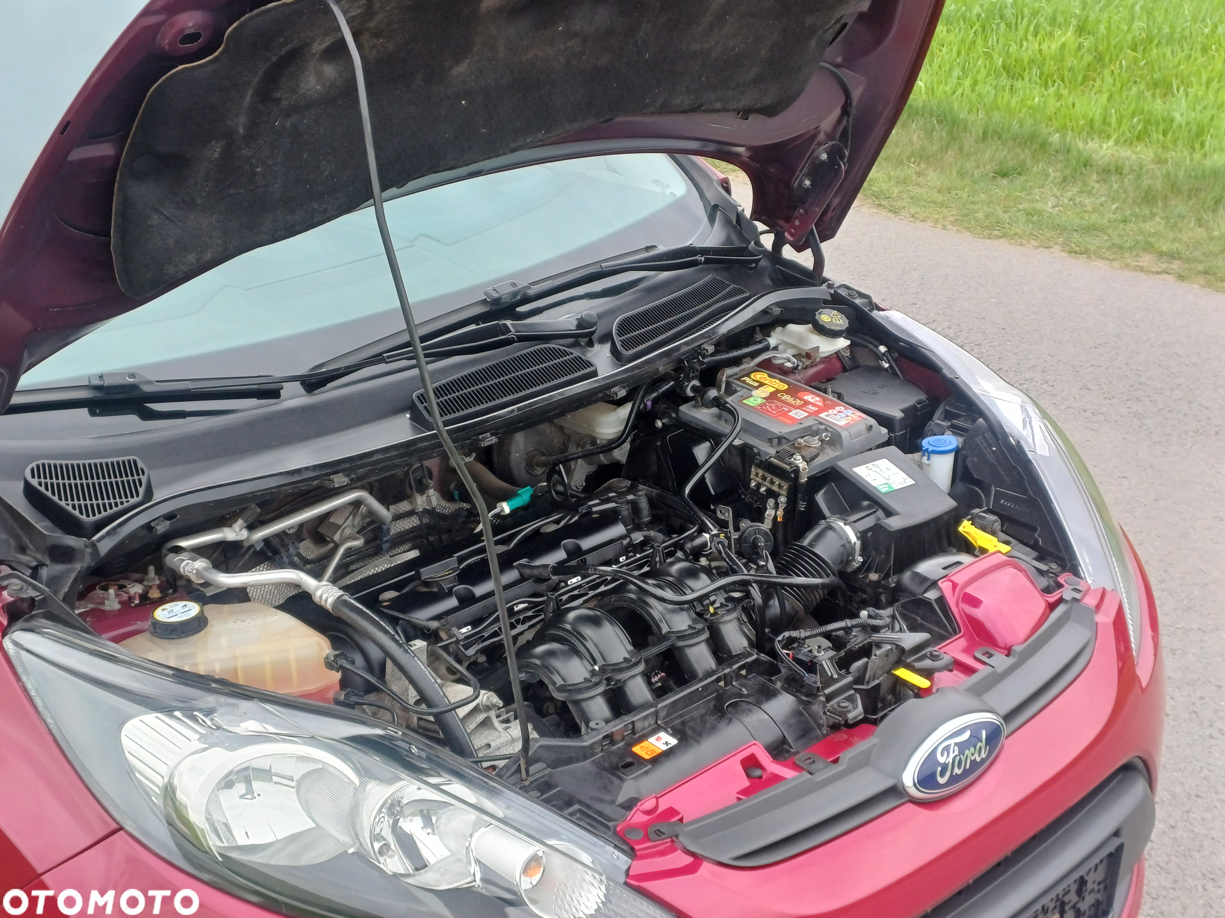 Ford Fiesta 1.4 Ghia - 33