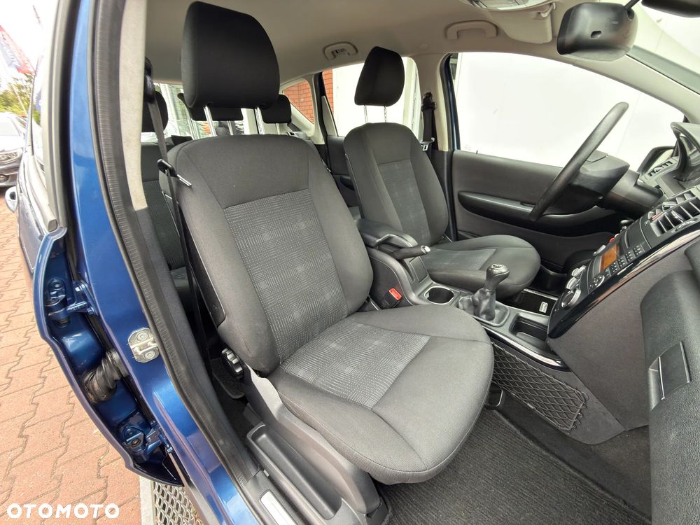 Mercedes-Benz Klasa A 170 BlueEFFICIENCY Elegance - 27
