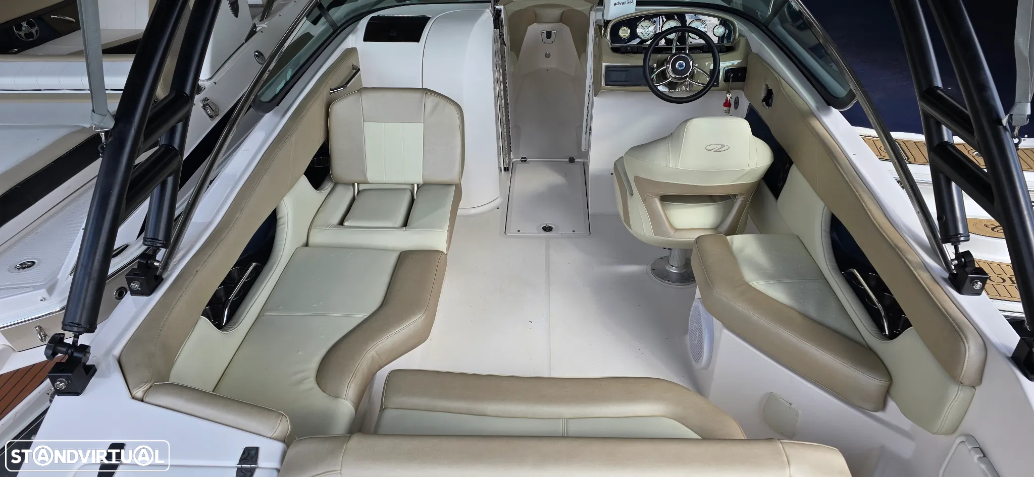 Regal 2520 fasdeck - 12