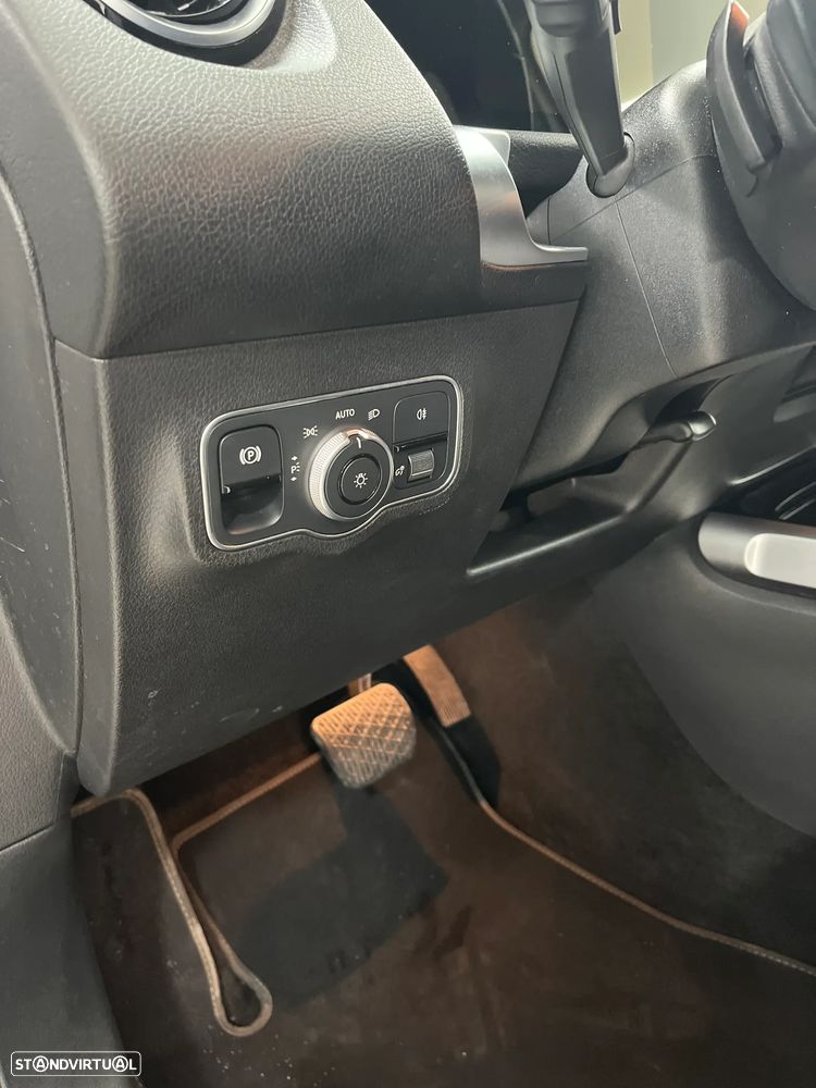 Mercedes-Benz GLB 200 Progressive - 11