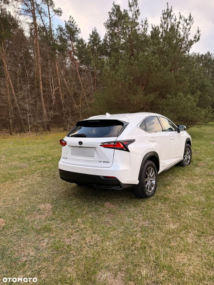 Lexus NX 300h Comfort AWD - 2