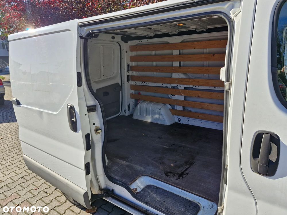 Opel vivaro - 20