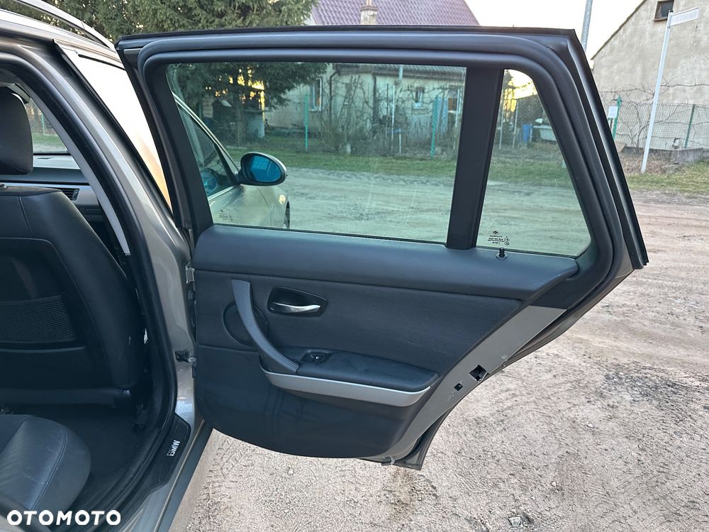 BMW Seria 3 318i Edition Lifestyle - 18