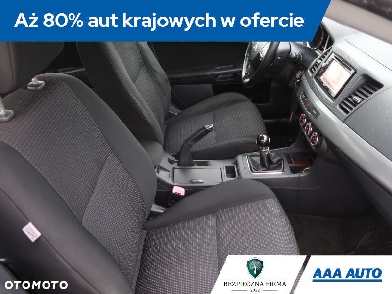 Mitsubishi Lancer - 10