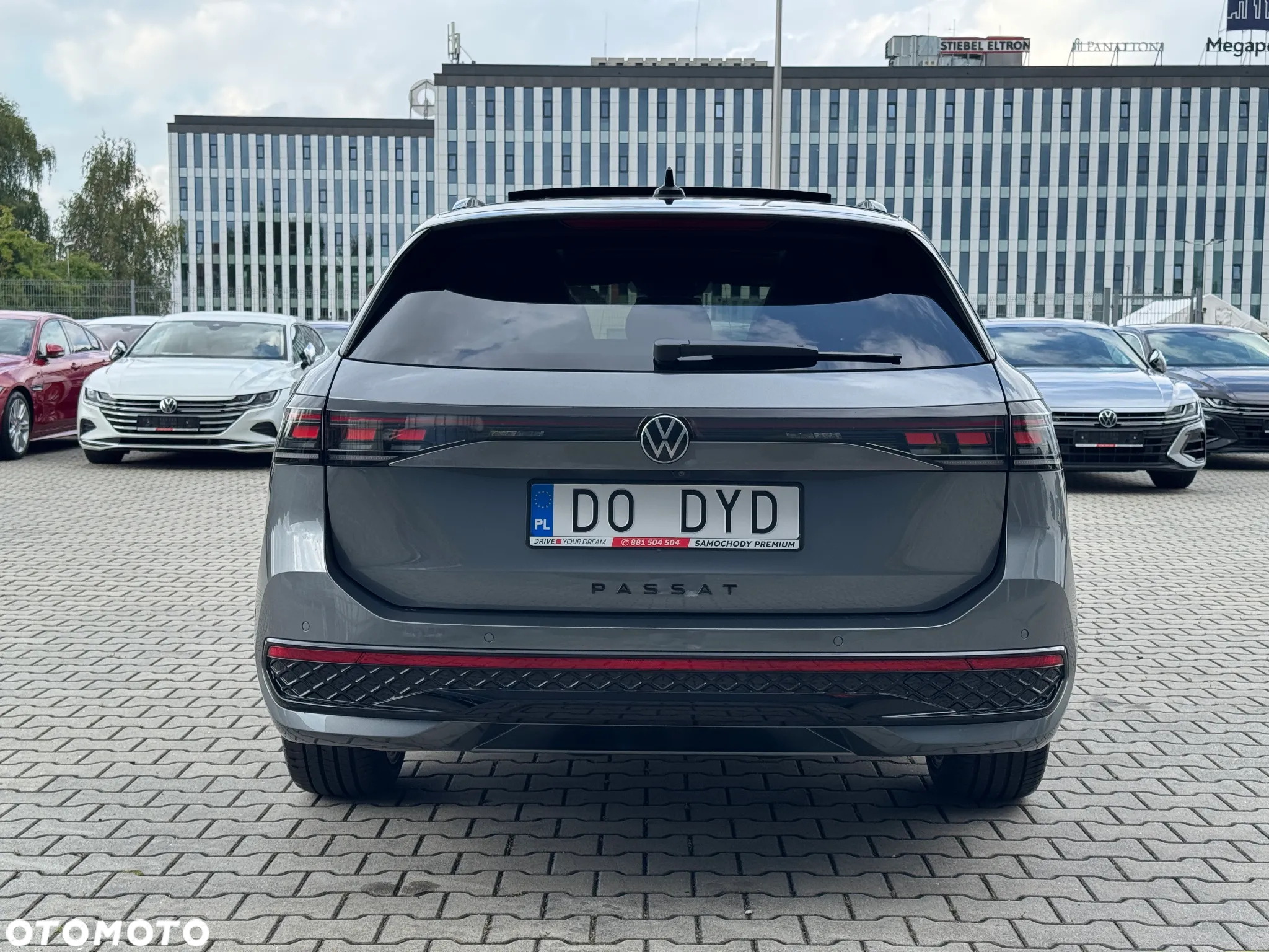 Volkswagen Passat 2.0 TDI SCR 4Mot R-Line Plus DSG - 12
