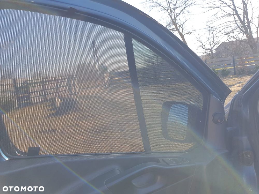 Renault Trafic 2.0 dCi EDC - 6