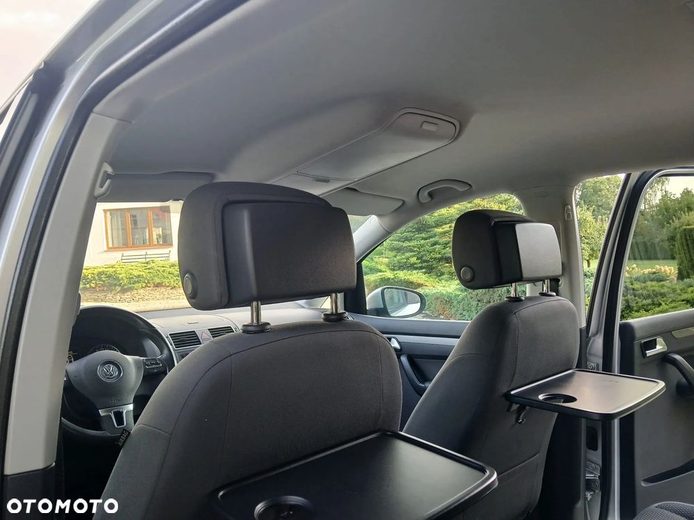 Volkswagen Touran - 30