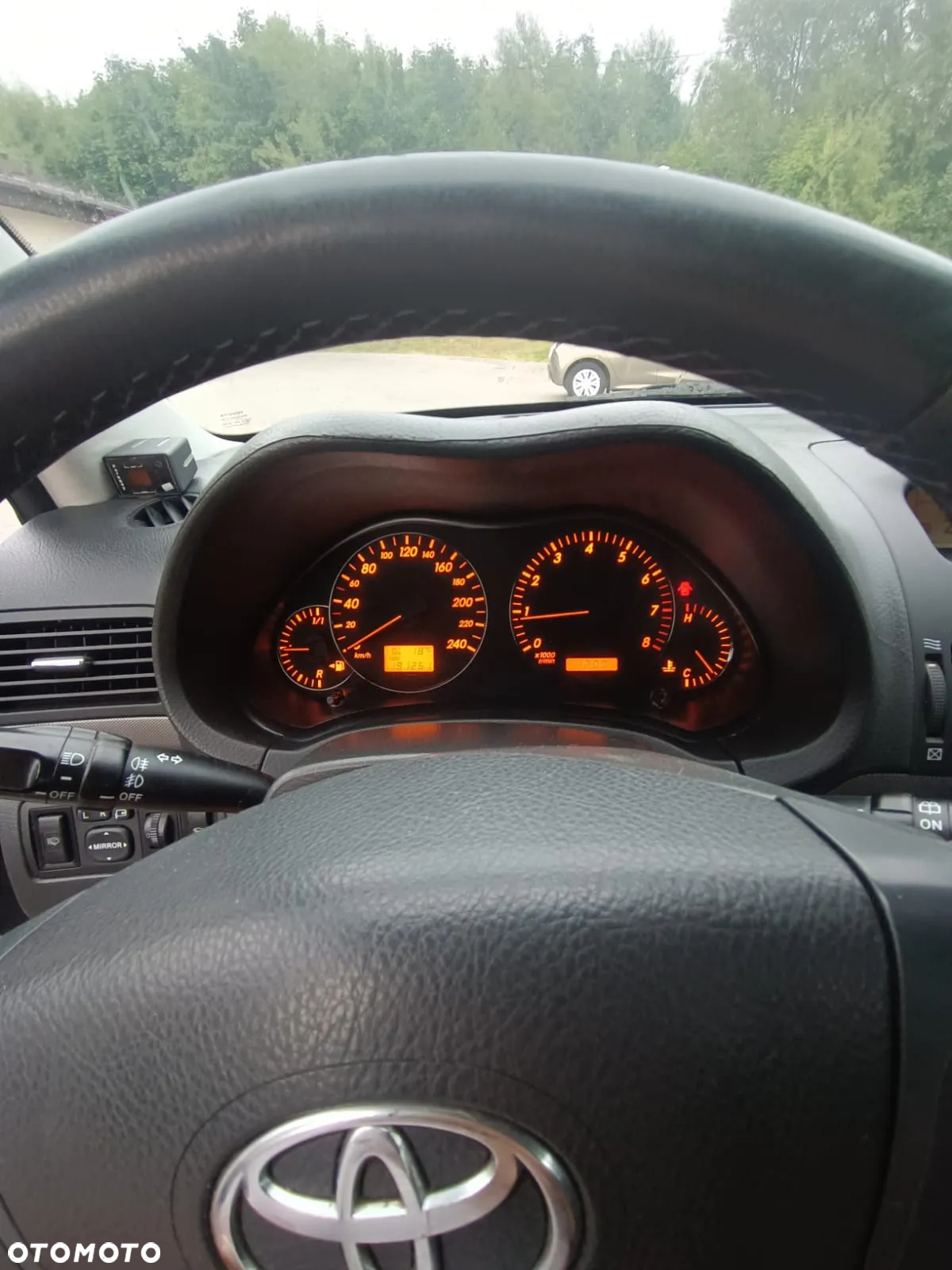 Toyota Avensis 1.8 VVT-i Luna - 9