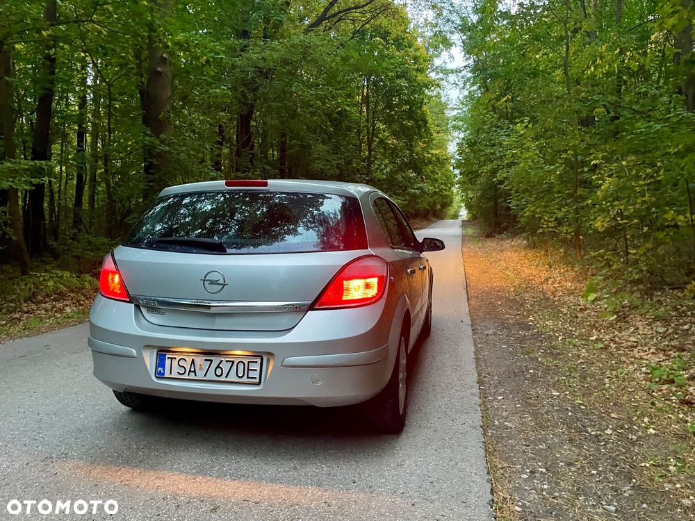 Opel Astra 1.7 CDTI Elegance - 3