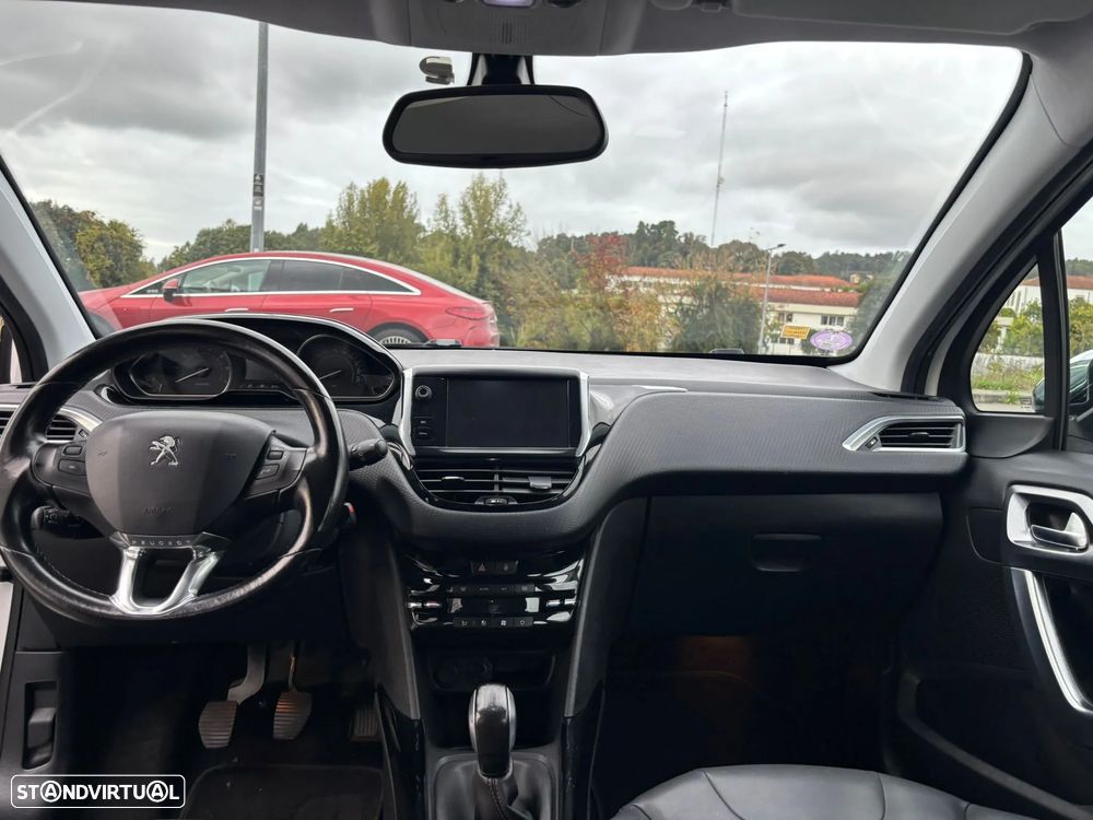 Peugeot 2008 1.2 PureTech Allure - 46