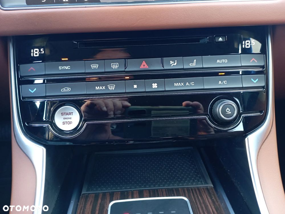 Jaguar XF 2.0 i4D Prestige - 14