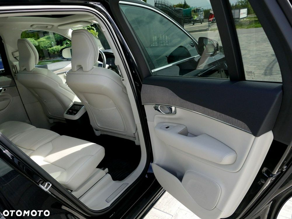 Volvo XC 90 - 29