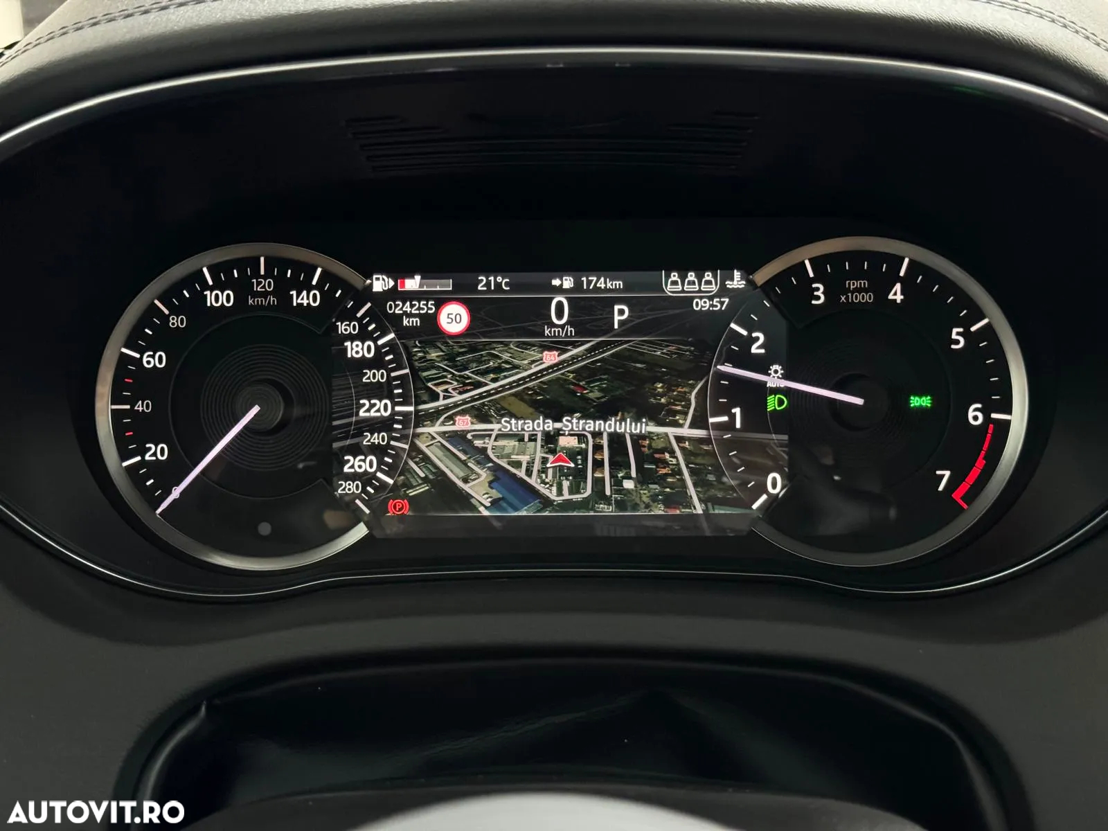 Jaguar E-Pace - 16