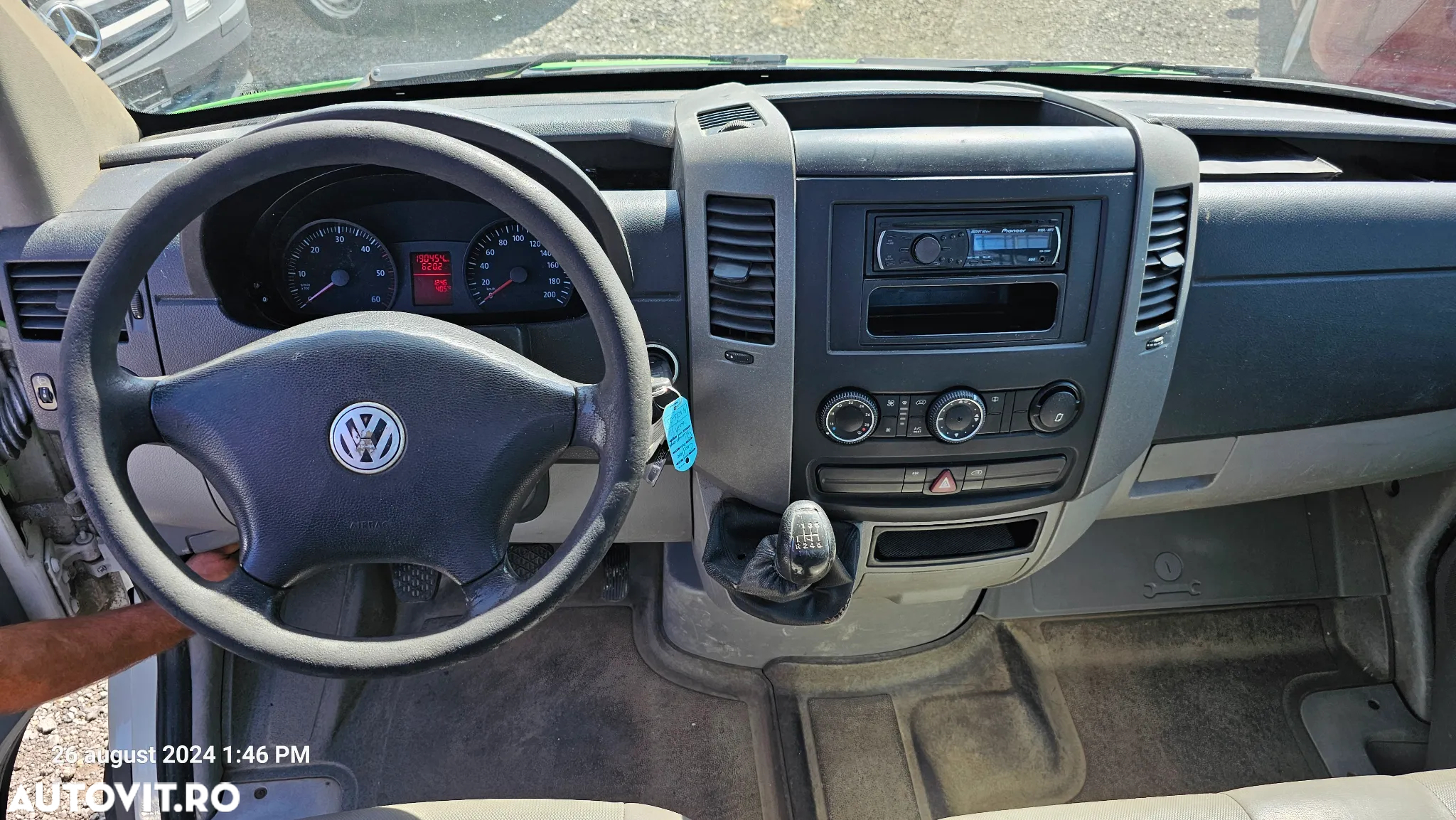 Volkswagen Crafter 2.5 TDi - 9
