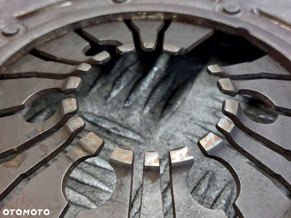 KOŁO DWUMASOWE + TARCZA + DOCISK + ŁOŻYSKO OPOROWE SKODA OCTAVIA I - 6