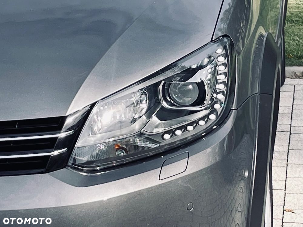 Volkswagen Touran 1.4 TSI DSG Cross - 15