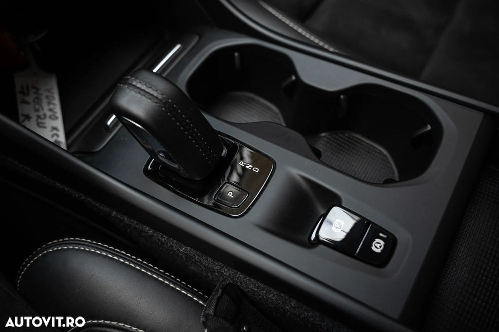 Volvo XC 40 Recharge T4 Twin Engine AT7 Inscription Expression - 14