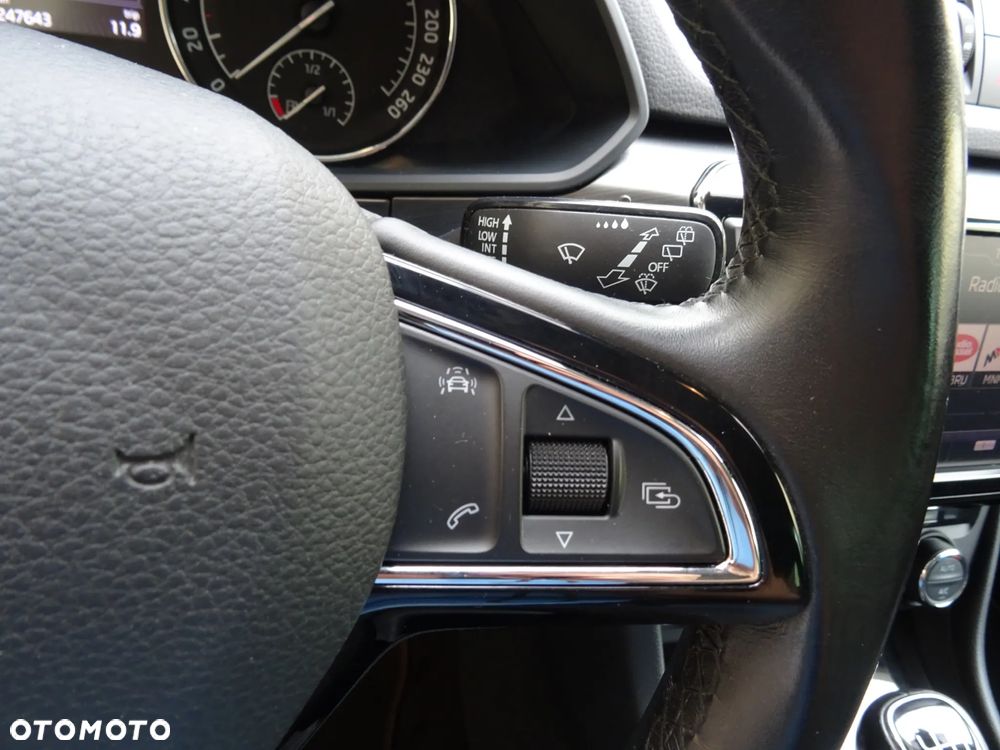 Skoda Superb 1.6 TDI GreenLine - 18