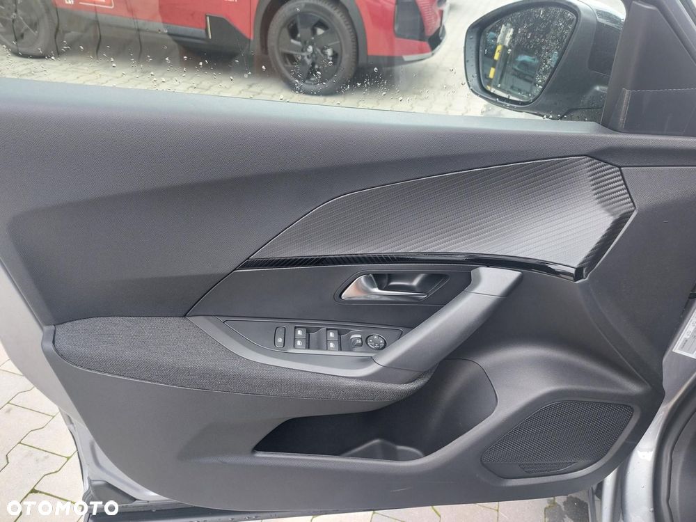 Peugeot 2008 PureTech mHEV Style e-DCS6 - 12