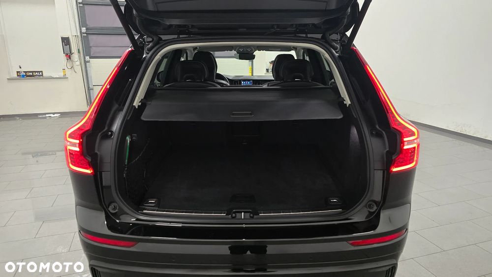 Volvo XC 60 B4 D Plus Dark - 8