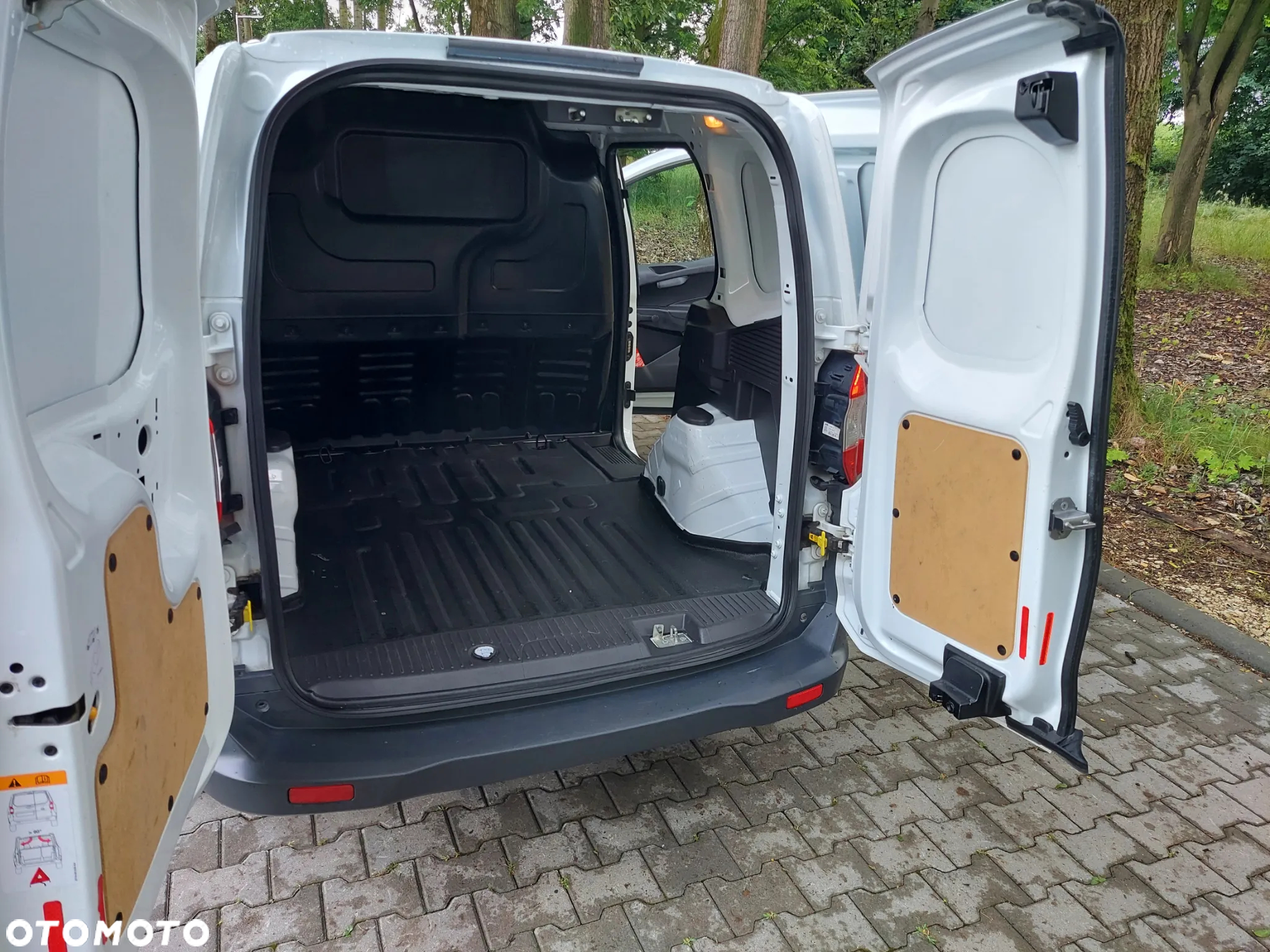Ford Transit Courier 1.0 EcoBoost Trend - 14