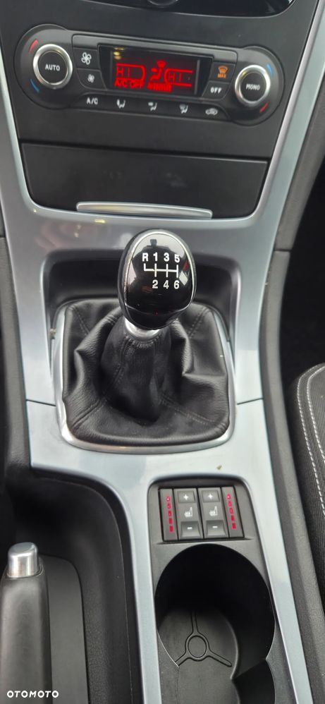 Ford Mondeo 1.6 EcoBoost Start-Stopp Titanium S - 25