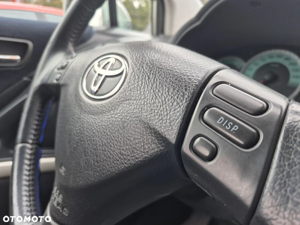 Toyota Corolla Verso 2.2 D-4D DPF Sol - 9