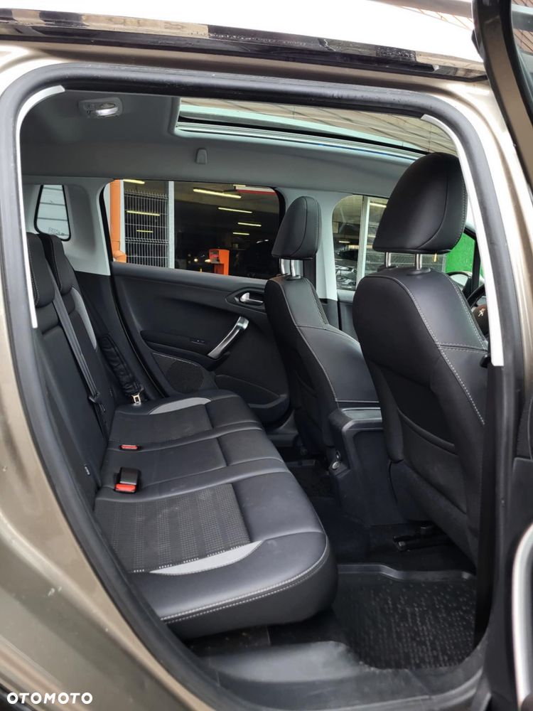 Peugeot 2008 BlueHDi 100 STOP & START Allure - 10