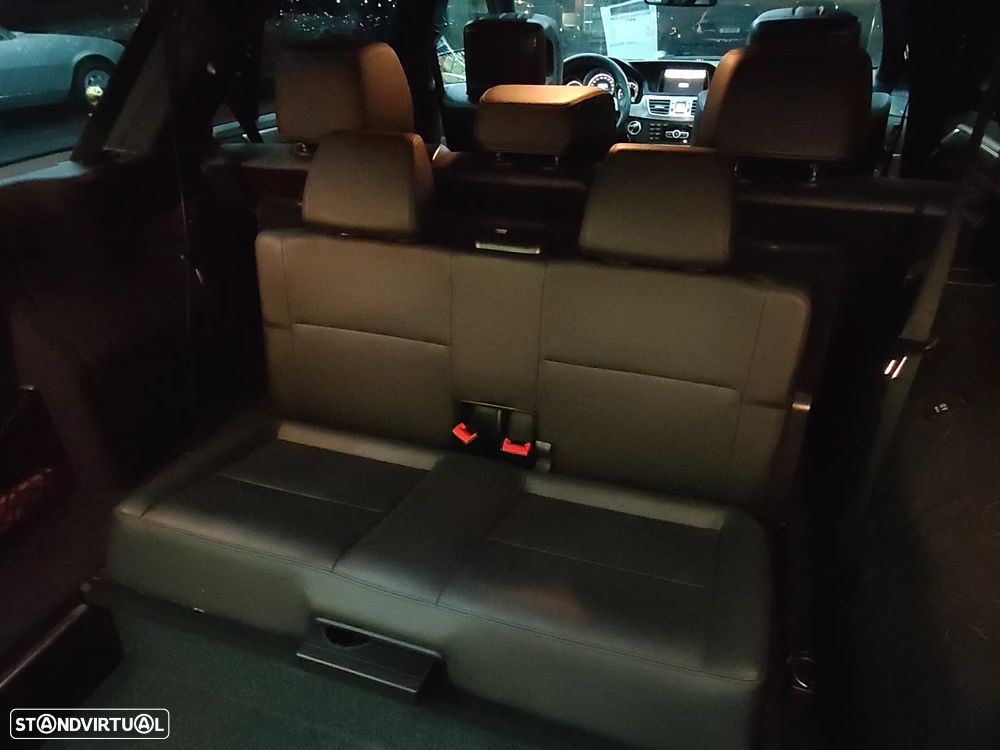 Mercedes-Benz E 250 BlueTEC Avantgarde Auto. - 16