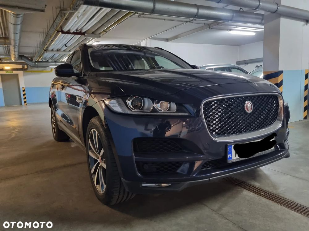 Jaguar F-Pace 30t AWD Prestige - 4
