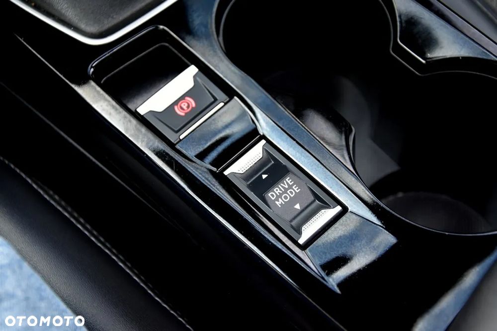 Peugeot 2008 1.2 PureTech GT Line S&S - 31