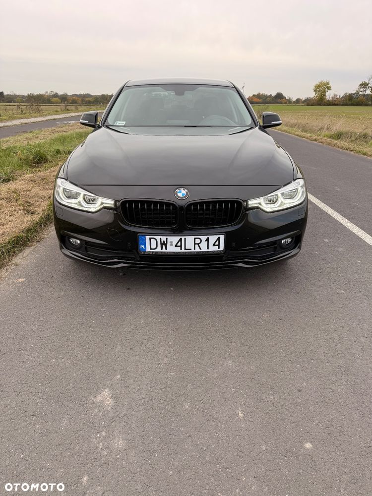 BMW Seria 3 320d xDrive Sport Line - 1