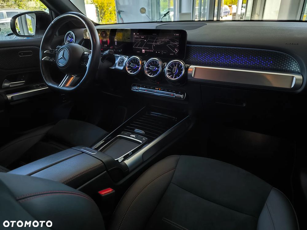 Mercedes-Benz GLB 200 7G-DCT AMG Line - 13