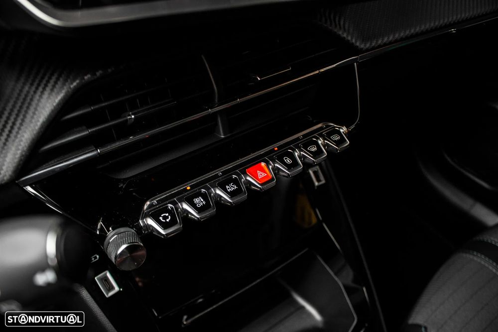 Peugeot e-208 Allure - 22