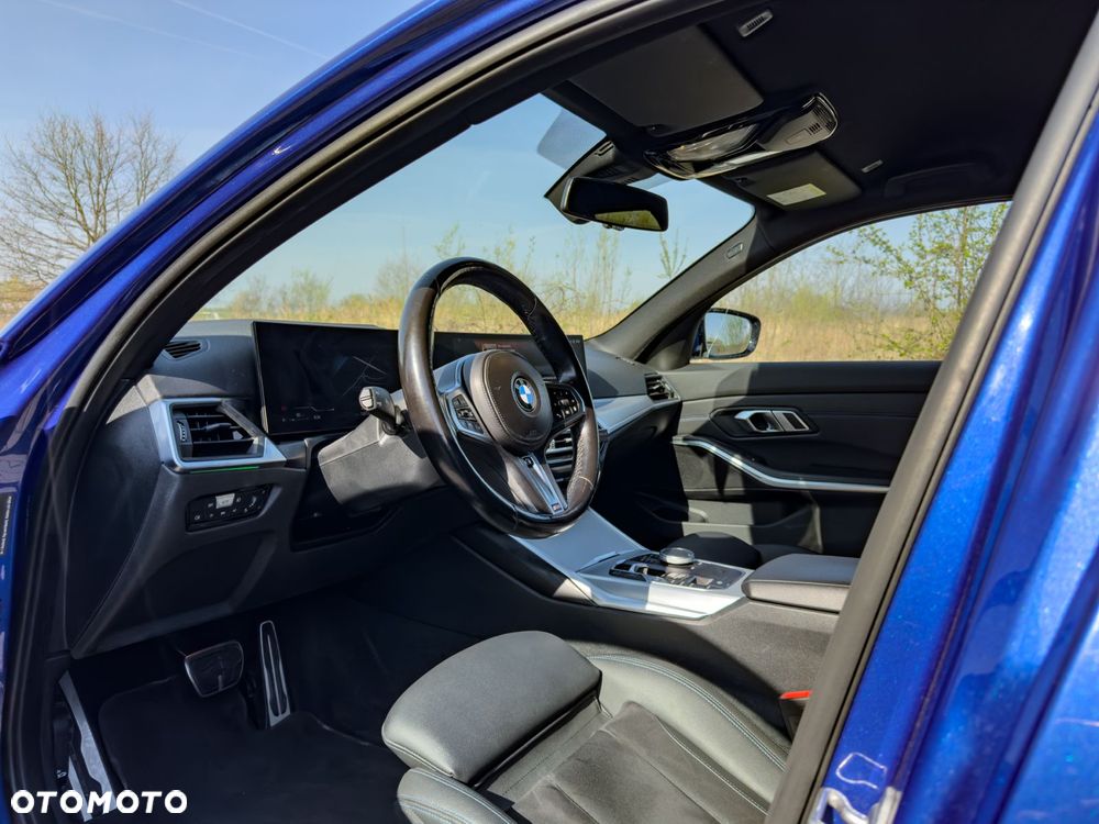 BMW Seria 3 320d xDrive mHEV sport - 33