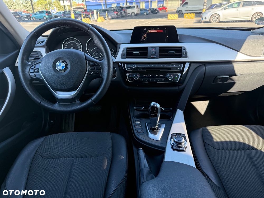 BMW Seria 3 - 33