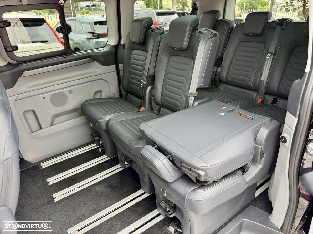 Ford Tourneo Custom - 17