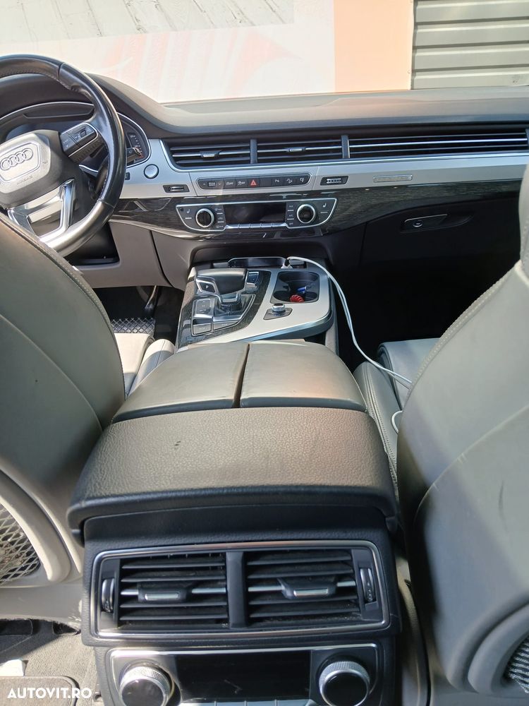 Audi Q7 3.0 TDI Quattro Tiptronic - 5
