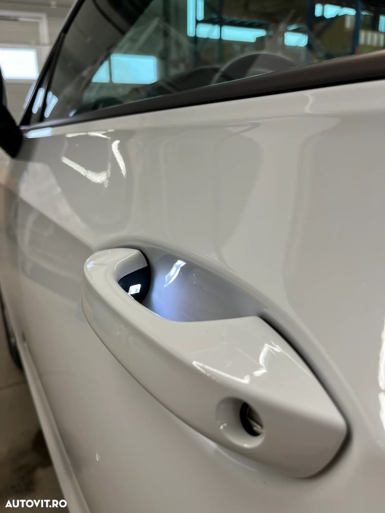 Volkswagen Golf 1.0 eTSI DSG MHEV Life - 5