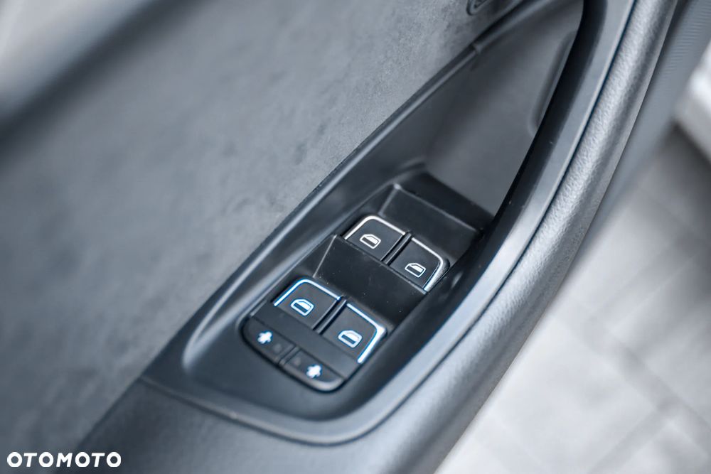 Audi A6 Allroad - 30