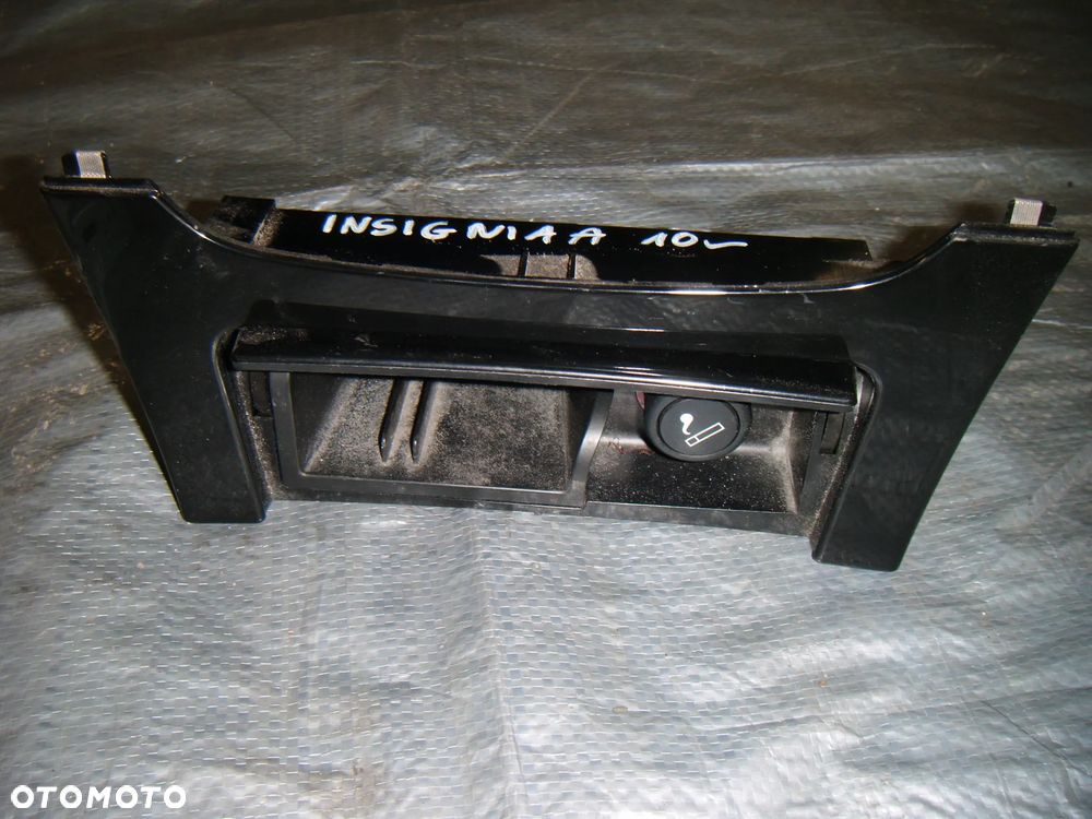opel insignia a 10r popielniczka w tunel - 2